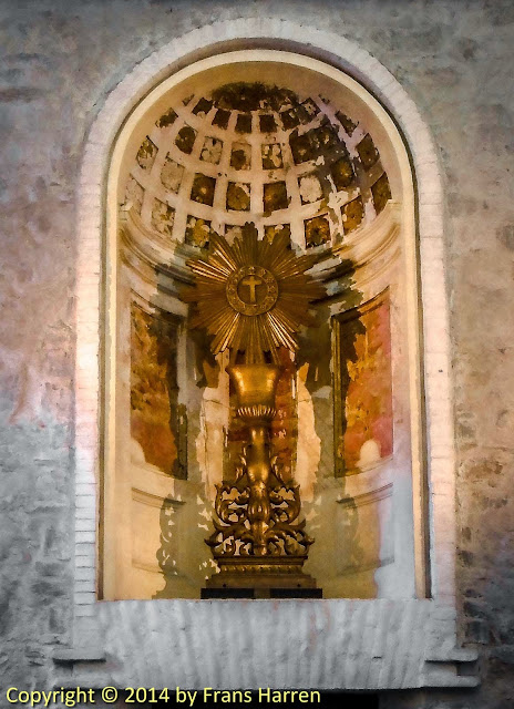 Altarpiece in the Basílica del Santísimo Sacramento, Colonia del Sacramento, Uruguay
