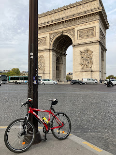 Champs-Elysées à vélo