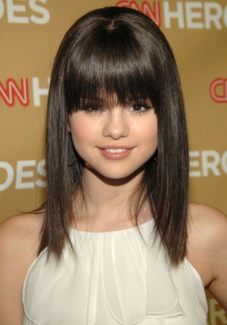 selena gomez with short hair on wizards. selena gomez short hair.