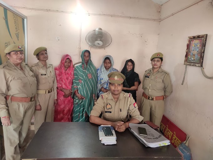 मुगलसराय पुलिस टीम द्वारा 04 शातिर महिला चोर को किया गया गिरफ्तार