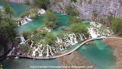 Vista aérea del Parque Nacional de los Lagos de Plitvice