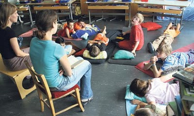 Geistig behinderte Kinder in der Regelschule - erste Erfahrungen aus der Schweiz - und nicht ganz so erste Erfahrungen, Behinderung Handicap, Down Syndrom, Down-Syndrome, Extrachromosom, Integration integrativ, Kind, Trisomie 21, 