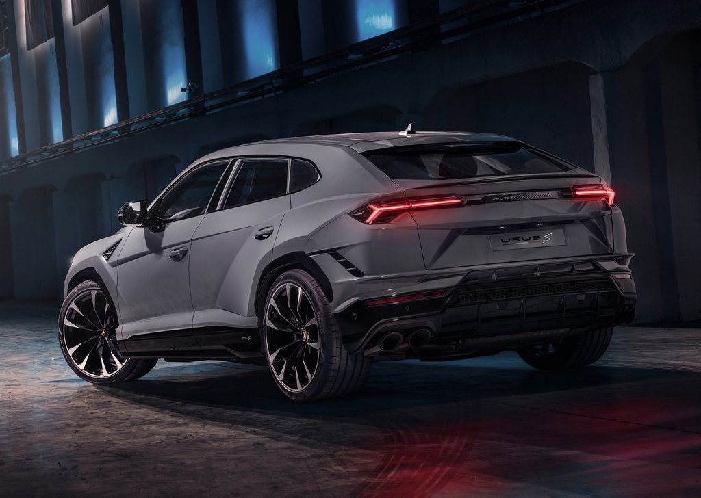 2023 Lamborghini Urus S