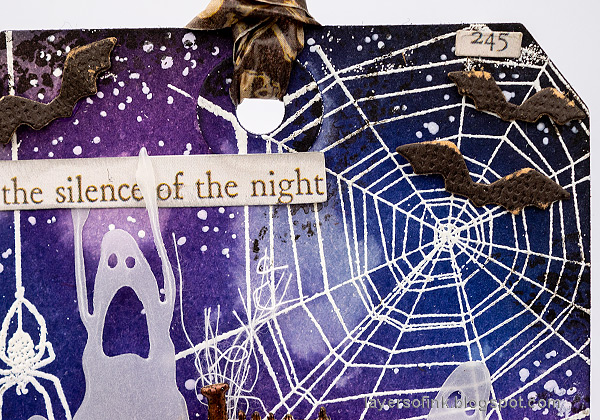 Layers of ink - Spooky House Tag Tutorial by Anna-Karin Evaldsson.