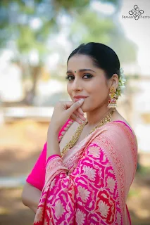 Anchor Rashmi gautam In Beautiful Traditional Pink Saree