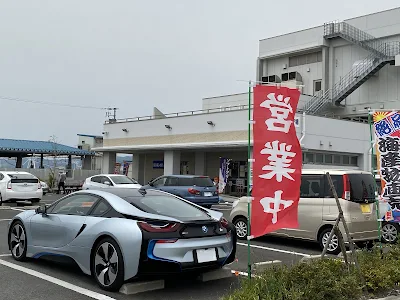 i8リアビューとふれあい市場