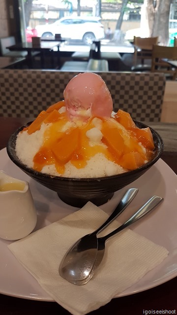 Mango bingsu (Korean style shaved ice dessert) at Bingsu King