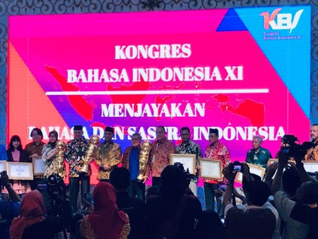 Inilah Para Penerima Penghargaan di Kongres Bahasa Indonesia XI