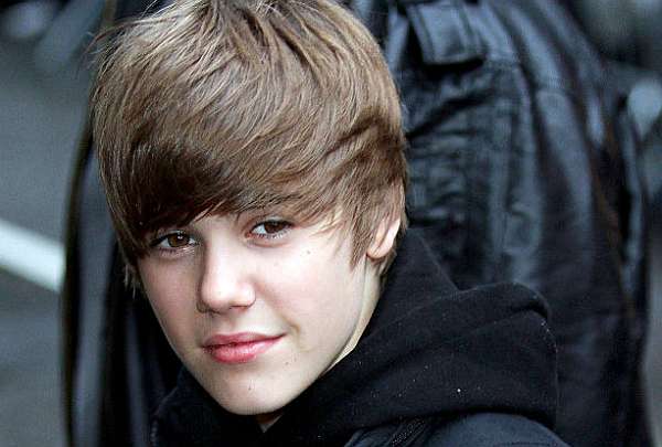 justin bieber cut hair 2011. Justin Bieber has swiftly grow