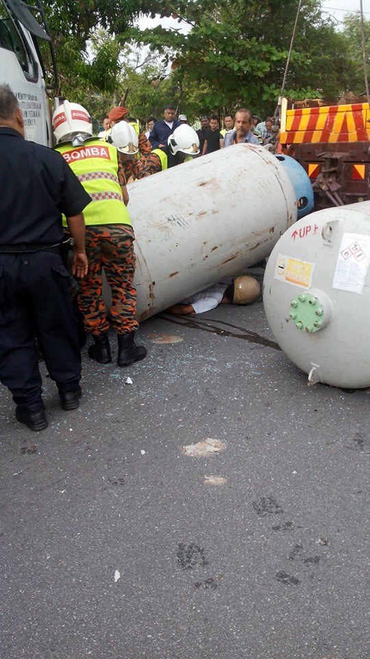 [7 Gambar] Warga Emas Maut Di Hempap Tong Gas Seberat 920kg