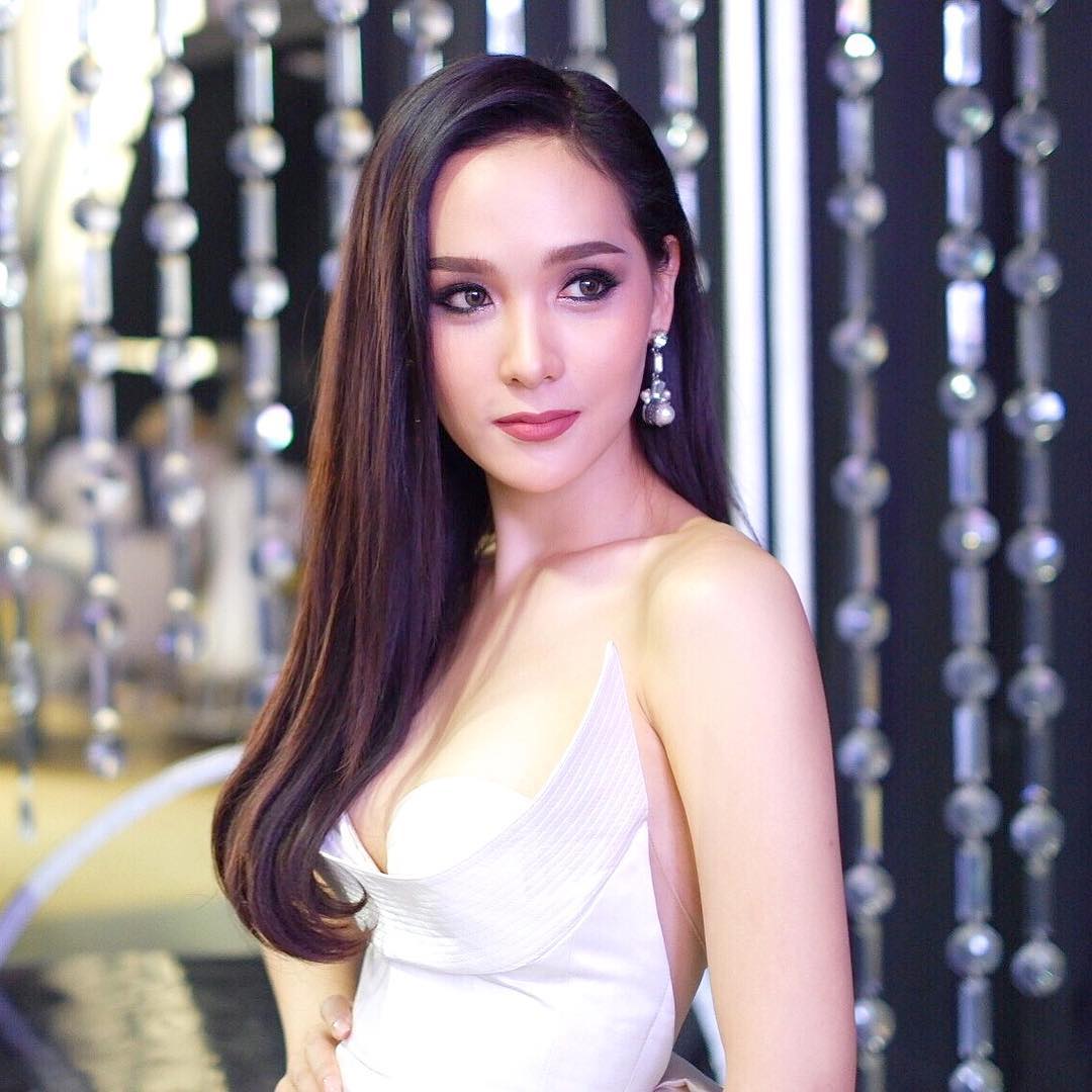 Jiratchaya Sirimongkolnawin the most beautiful Thai transgender model Instagram photos