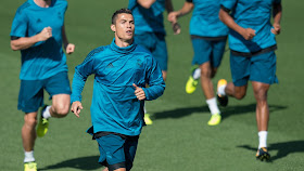 Cristiano Ronaldo Running HD Wallpapers