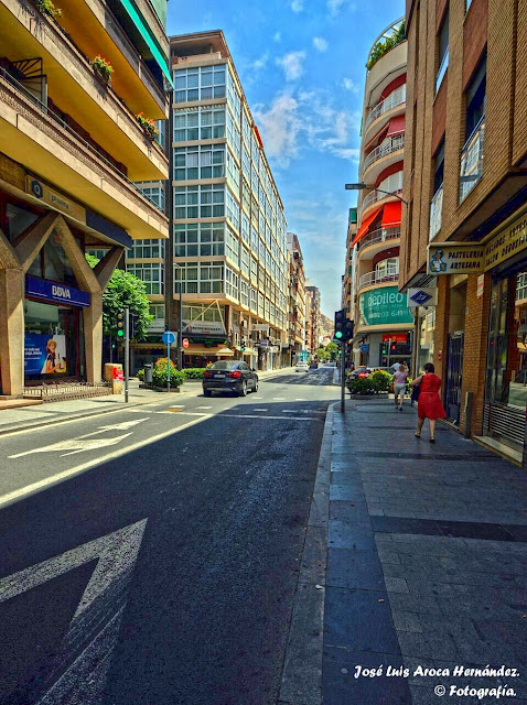 Carrer Reyes Catolicos.