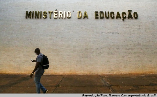 www.seuguara.com.br/governoBolsonaro/MEC/FNDE/escolas fake/