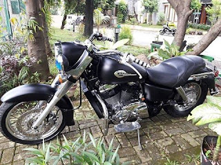 PASAR MOGE BEKAS : HONDA SHADOW 1100 CC  - DEPOK