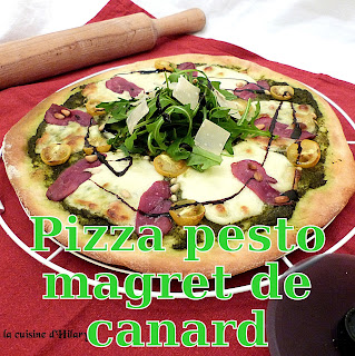 http://www.danslacuisinedhilary.blogspot.fr/2015/11/pizza-pesto-et-magret-de-canard-fume.html