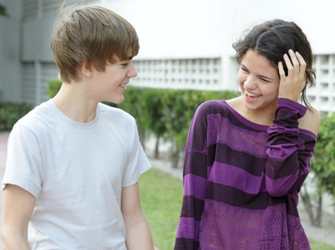 selena gomez and justin bieber new. new justin bieber and selena