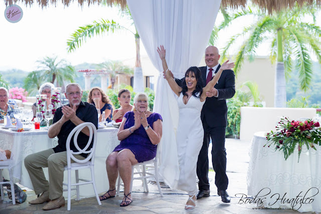 boda en playa, beach wedding, Oaxaca, México, Bodas Huatulco, Wedding Planner