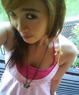 Sofy Selalu Narsis [ www.BlogApaAja.com ]