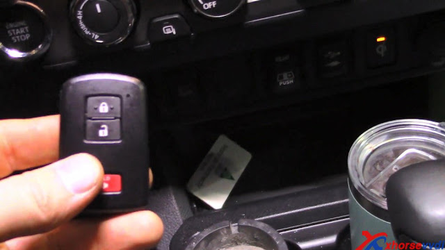 Xhorse VVDI Key Tool Max Unlock Toyota Smart Key 1