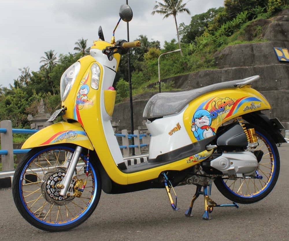 Modifikasi Scoopy Warna Kuning Original