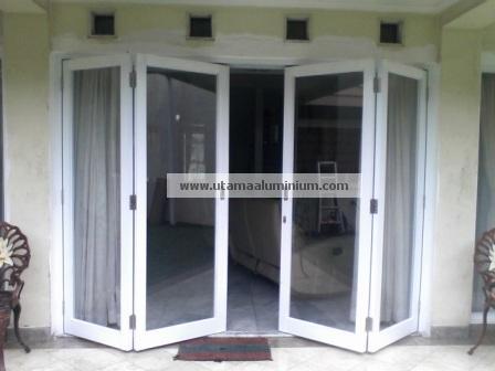 UTAMA ALUMINIUM DAN KACA Kusen pintu lipat UTAMA ALUMINIUM DAN KACA Kusen pintu lipat