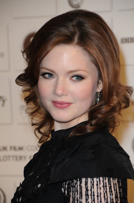 Holliday Grainger habla sobre la locura que rodeaba a Robert durante el