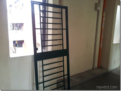 Pasang Grill Pintu 1