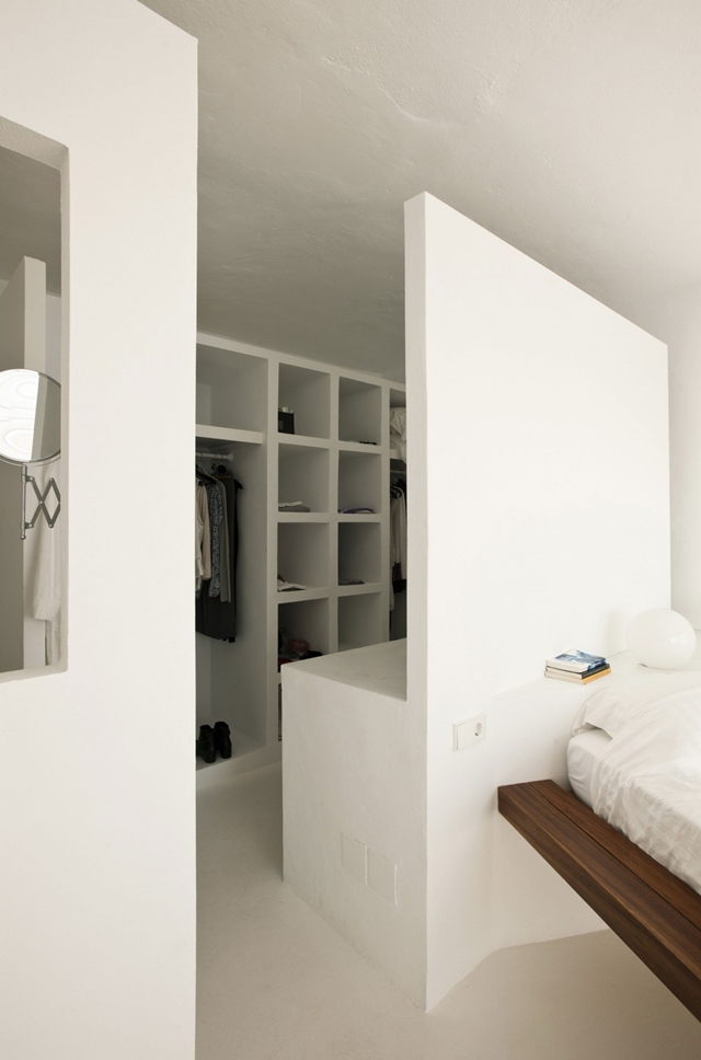Modern walk in closet 