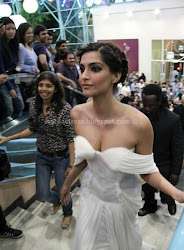 Sonam Kapoor Hot Deep cleavage in Unseen White Dress