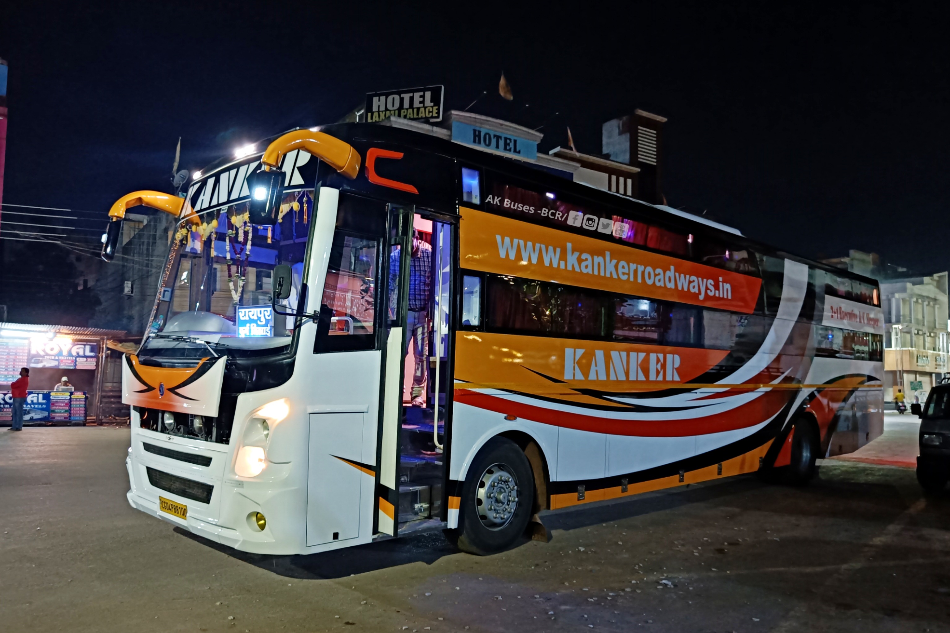 shree damodar coach built kanker bus