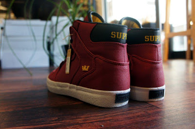 SUPRA（スープラ）VAIDER HOT PACK RED CANVAS TUF