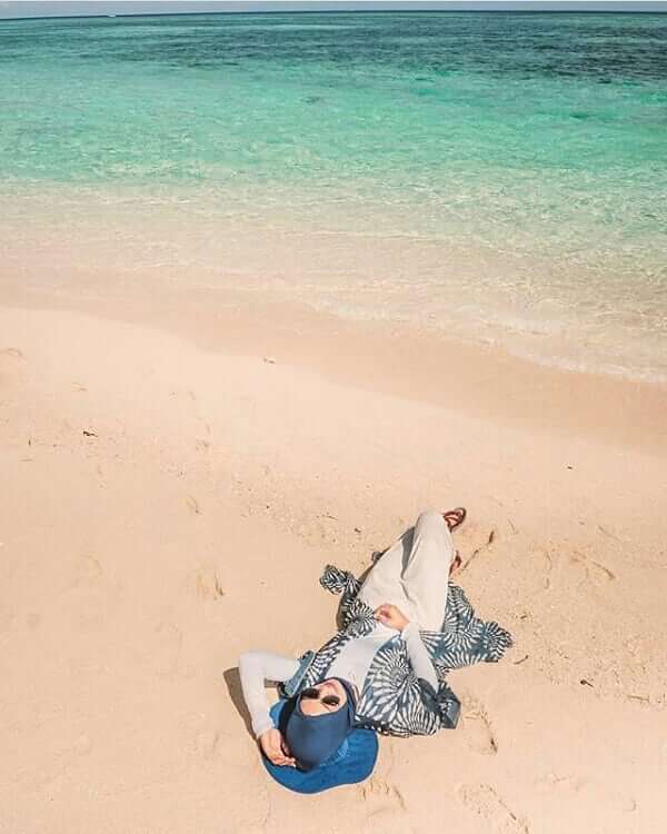 Pasir adalah pakaian anak pantai - Foto @norel08