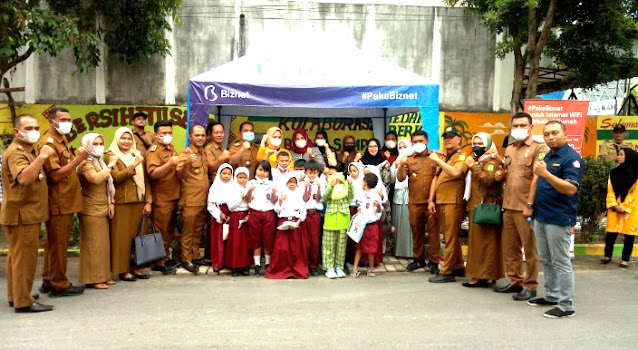 Camat Medan Timur Resmikan Taman PKK Dan Pojok Internet di Kelurahan Sidodadi