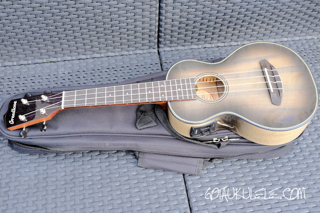 Breedlove Lu'au Ukulele