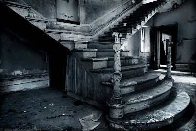 Extremely creepy abandoned house