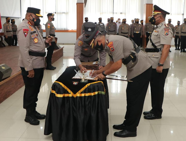 Mathius Fakhiri Pimpin Sertijab 3 Pejabat Utama dan 4 Kapolres Jajaran Polda Papua