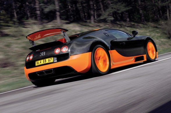 2011 Bugatti Veyron 164 Super Sport Racing Car Picture