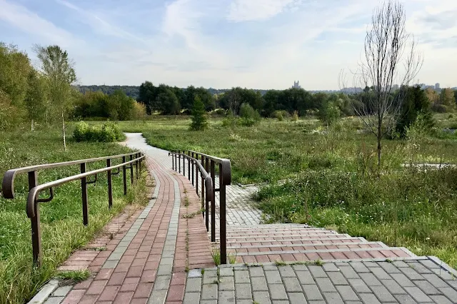 улица Нижние Мнёвники, Москворецкий дендропарк