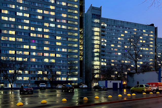 улица Касаткина, общежития 1977-1978 годов постройки (общежитие № 6 Московского Политеха, общежитие ВГИК)