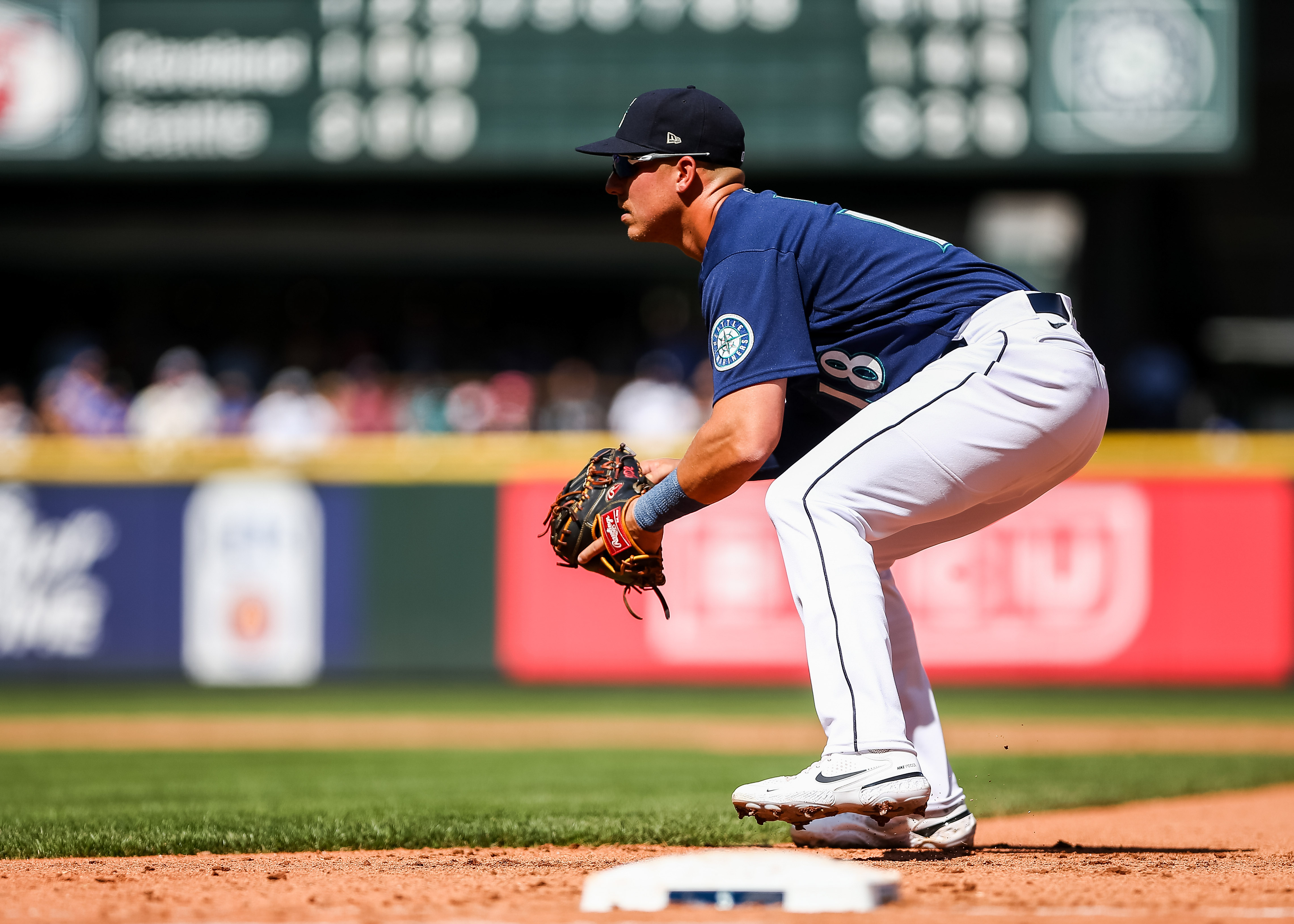 Mariners Infielder Becomes A Free Agent - MLB Trade Rumors 