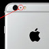 จุดสีดำระหว่างกล้องหลังและแฟลชบน iPhone คืออะไร