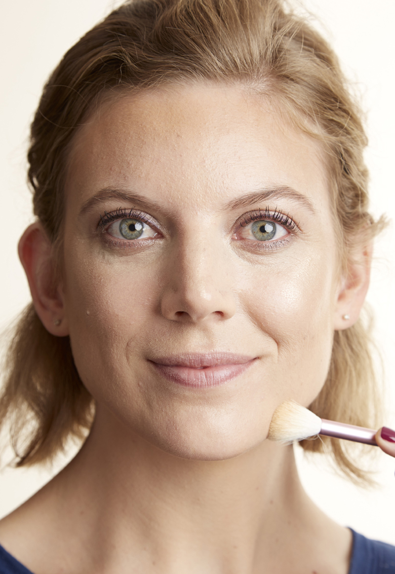 4 Makeup Tricks To Look Polished In Less Than 5 Minutes