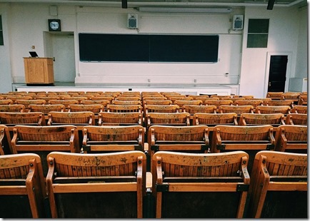 classroom-1699745_640