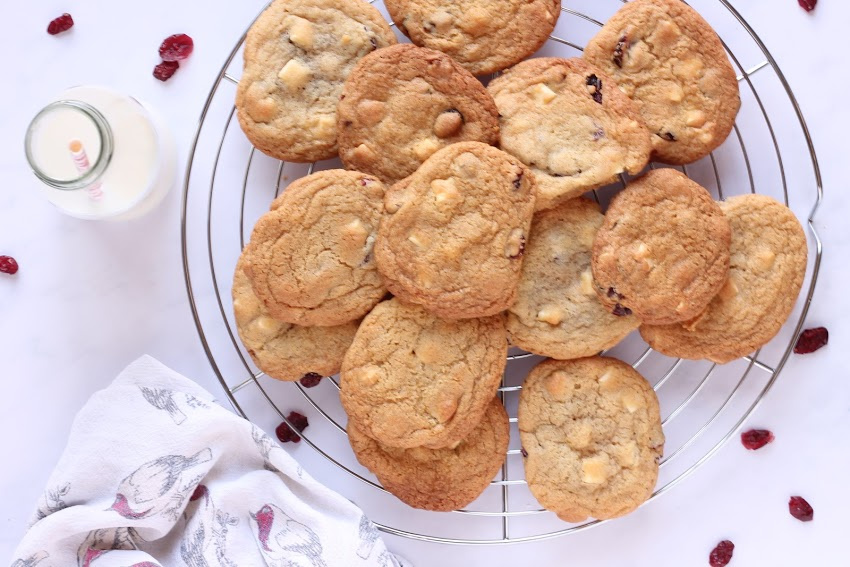 White Chocolate and Cranberry Cookies