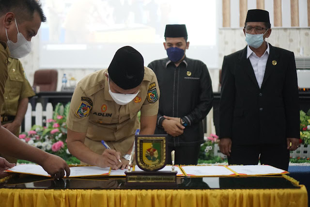 Ranperda RPJMD 2021-2026 dan HET Gabah Disahkan Perda