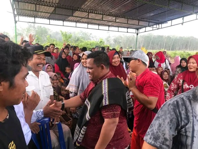 Firiadi Calon Kades Mahato Nomor Urut 2 Akhiri Kampanye, Terpantau Pendukung Masa Penuhi Lapangan