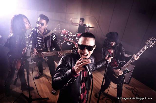 Lirik Lagu Humanik - Nethi (Negative Thinking)