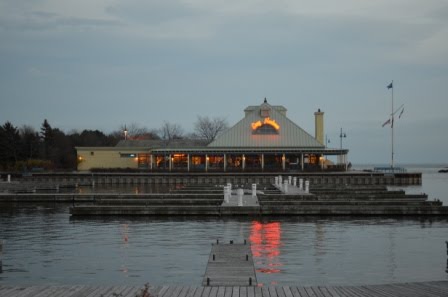 Teena in Toronto: Snug Harbour Seafood Bar and Grill, Port Credit, ON