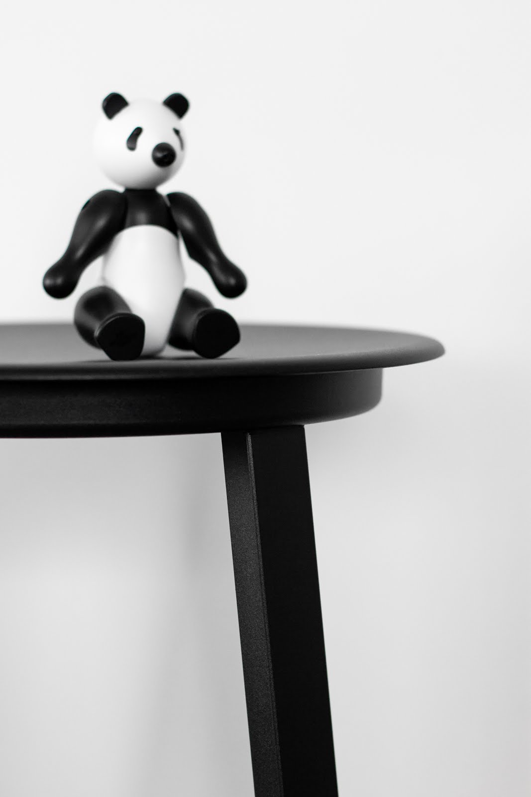 Hay, revolver, stool, black, minimal, designer, belgium, interieur, interior design, kay bojesen panda